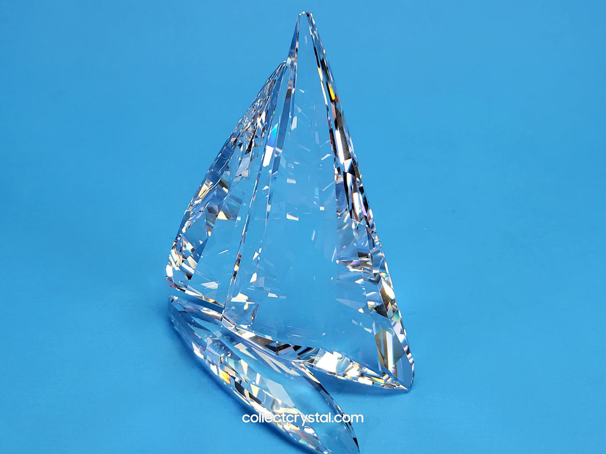 LEGEND SAILING SAIL BOAT Figurine with display SHIP 619436 sailboat