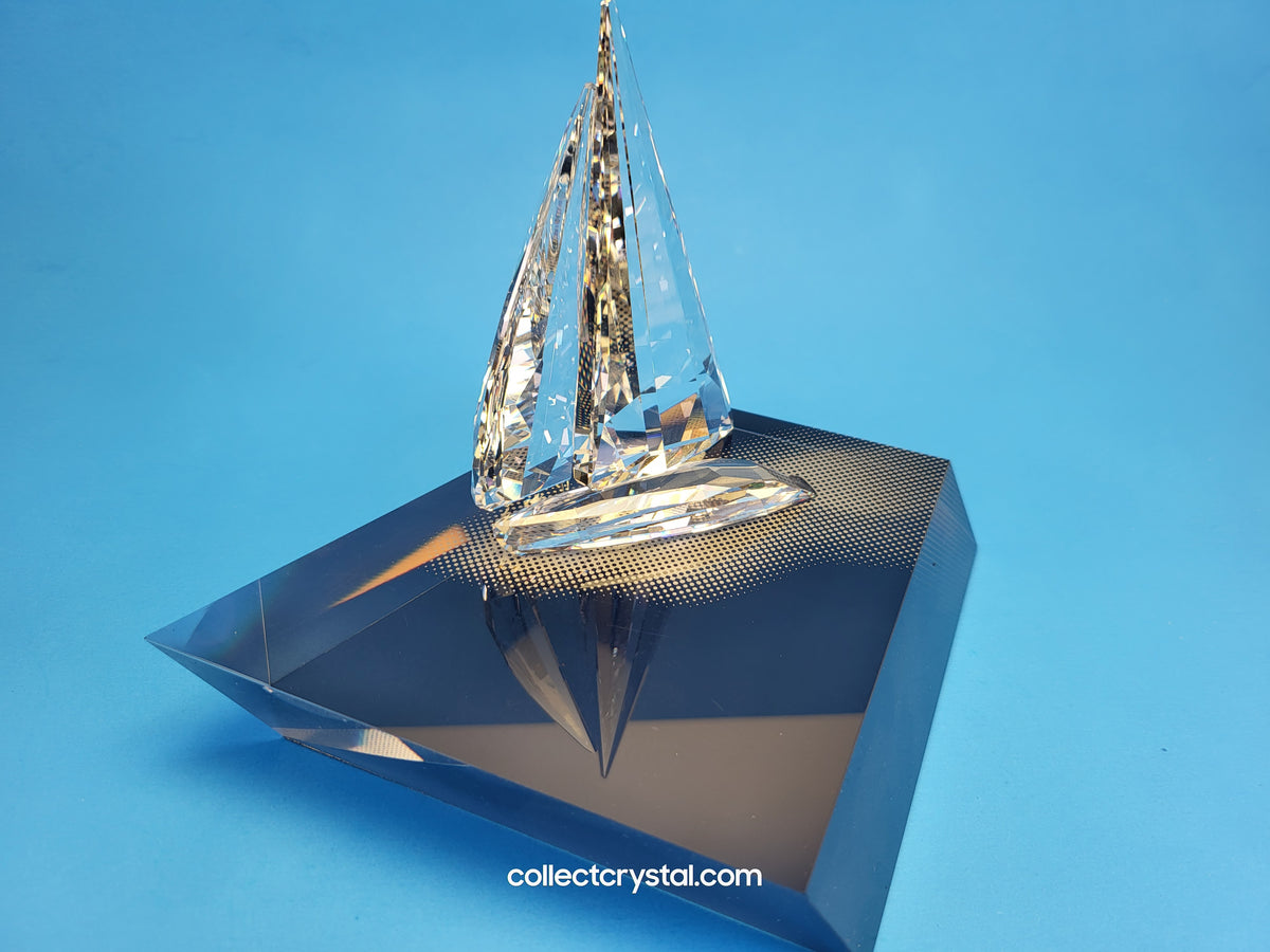 LEGEND SAILING SAIL BOAT Figurine with display SHIP 619436 sailboat