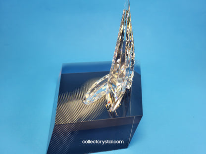 LEGEND SAILING SAIL BOAT Figurine with display SHIP 619436 sailboat