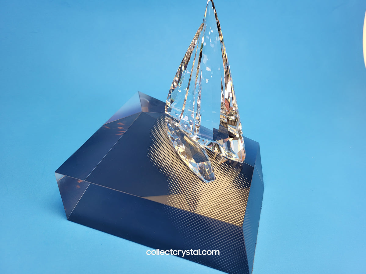 LEGEND SAILING SAIL BOAT Figurine with display SHIP 619436 sailboat