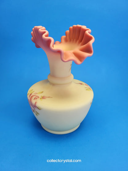 Fenton Burmese fan Bud Vase