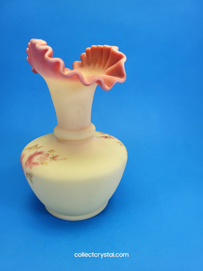 Fenton Burmese fan Bud Vase