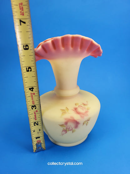 Fenton Burmese fan Bud Vase