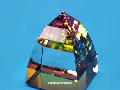 PAPERWEIGHT – PYRAMID SMALL Vitrail Medium 013559