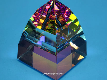 PAPERWEIGHT – PYRAMID SMALL Vitrail Medium 013559