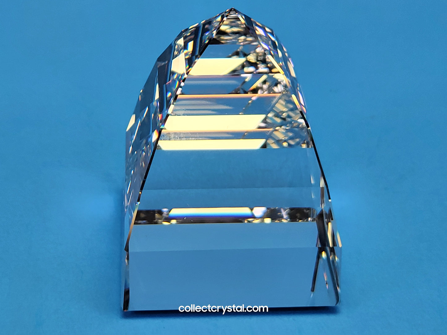 PAPERWEIGHT – PYRAMID SMALL CRYSTAL CAL 013559