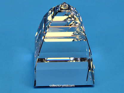 PAPERWEIGHT – PYRAMID SMALL CRYSTAL CAL 013559