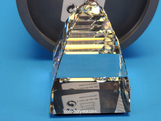 PAPERWEIGHT – PYRAMID LARGE CRYSTAL CAL 010094