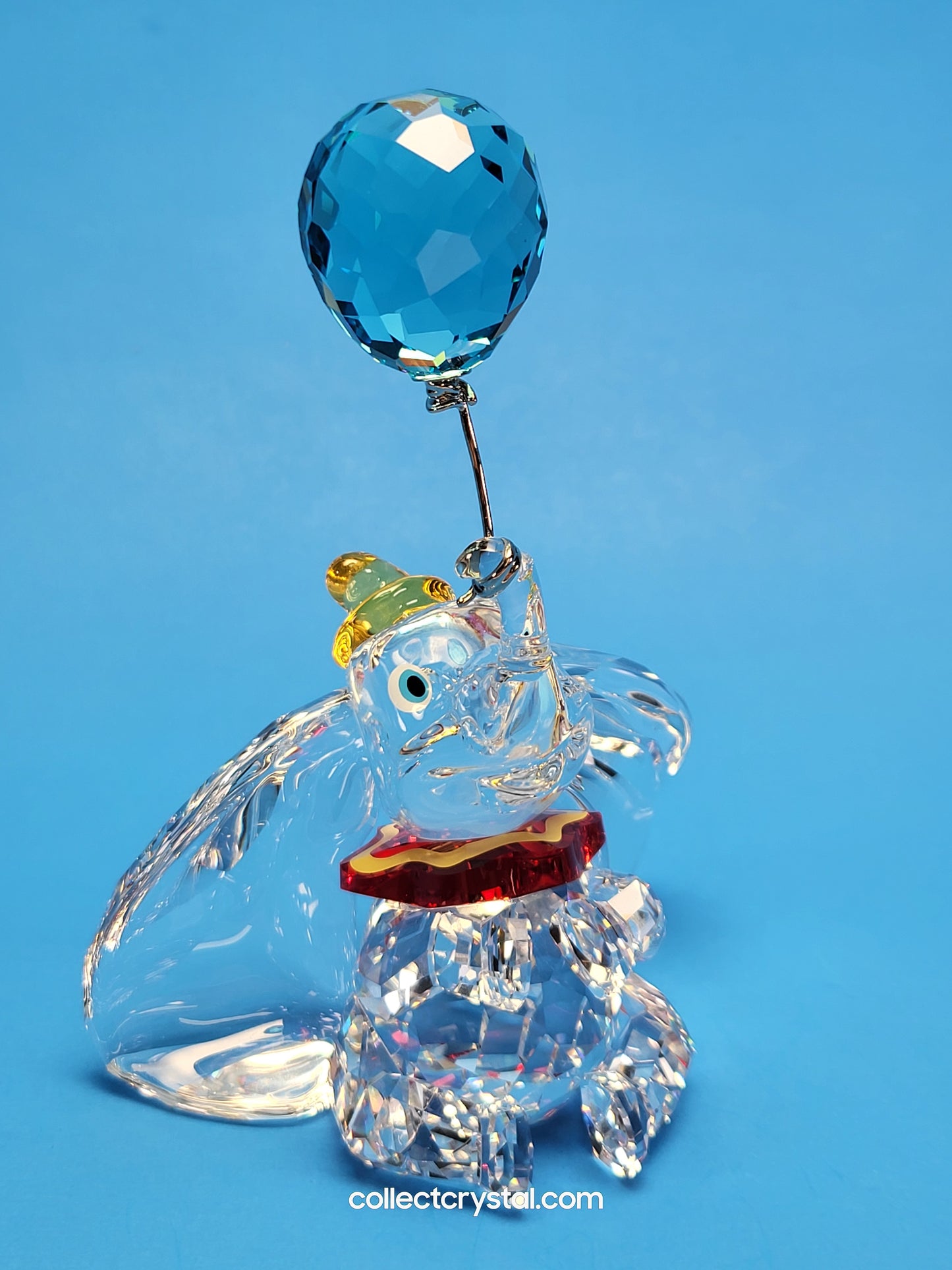 DISNEY CLASSICS – DUMBO the flying circus elephant 5692964