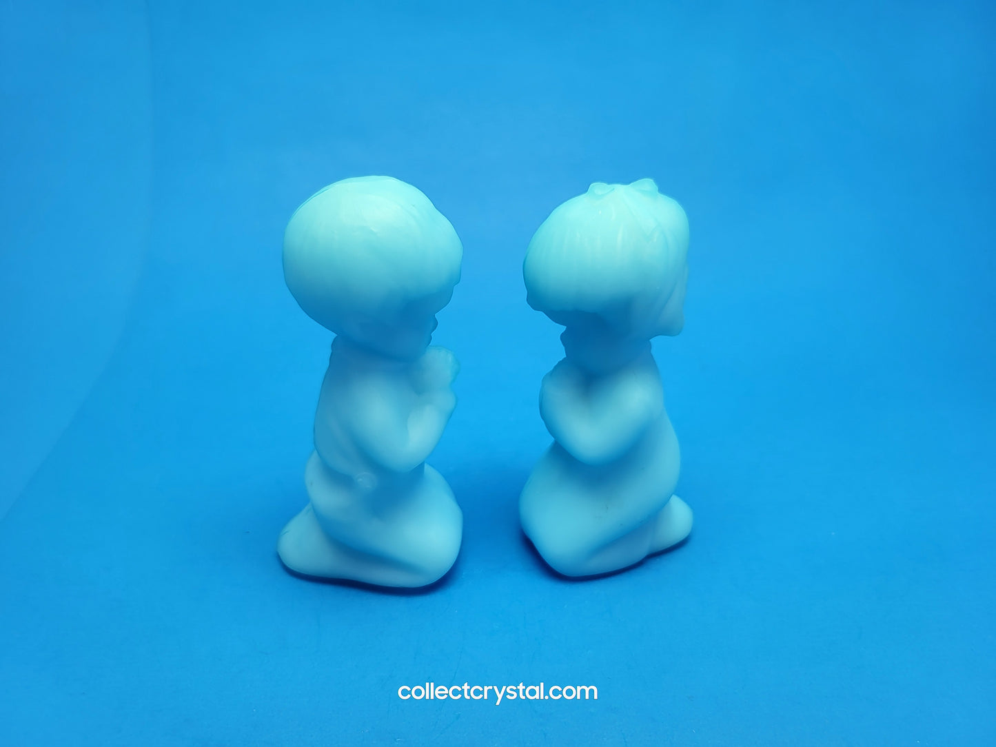 Fenton Boy and Girls Prayers set of 2 Blue custard Uranium 4' tall