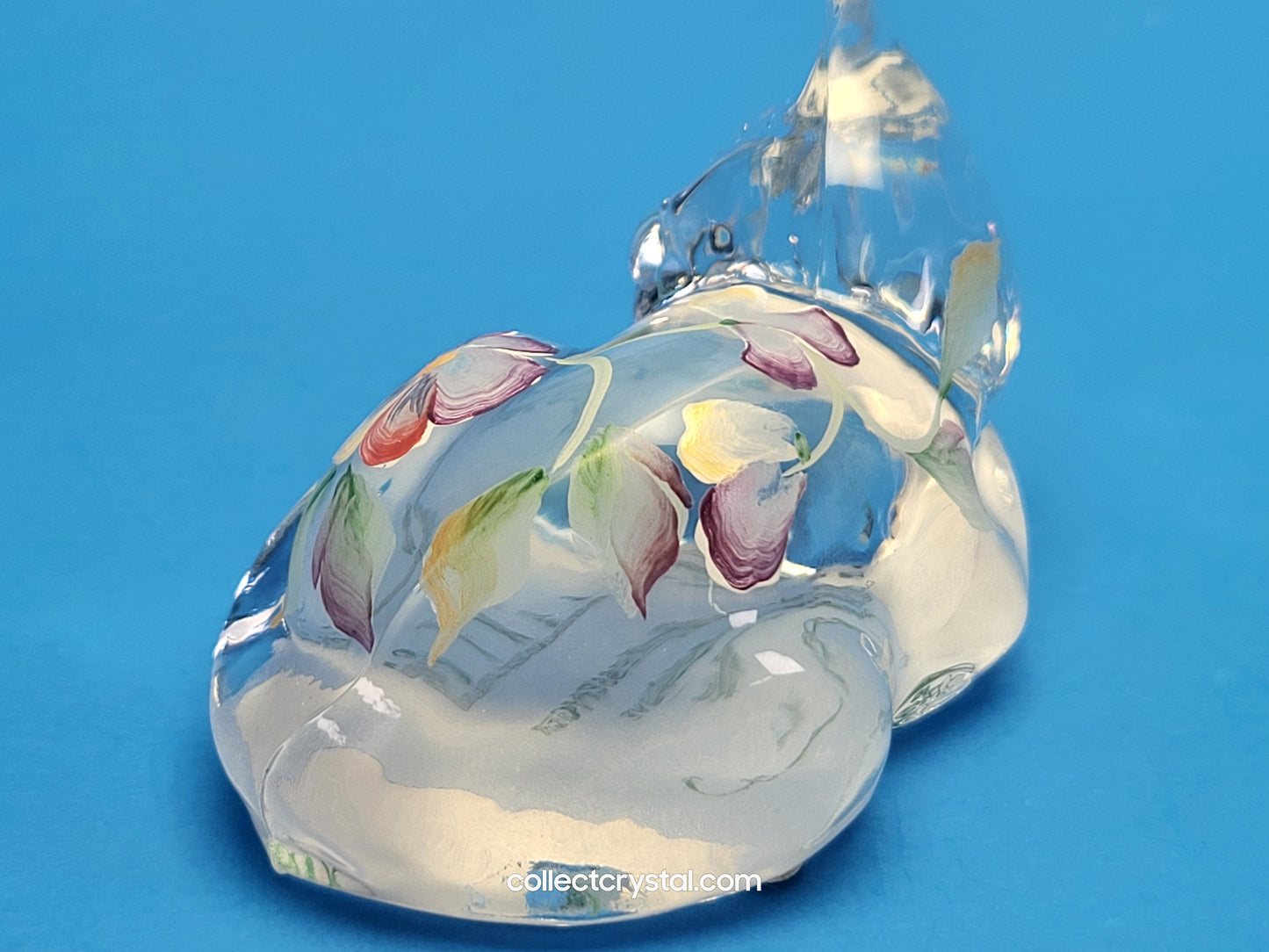 Fenton French Opal Satin Hand Painted Cat lying Glass Messenger 2004 Exclusive