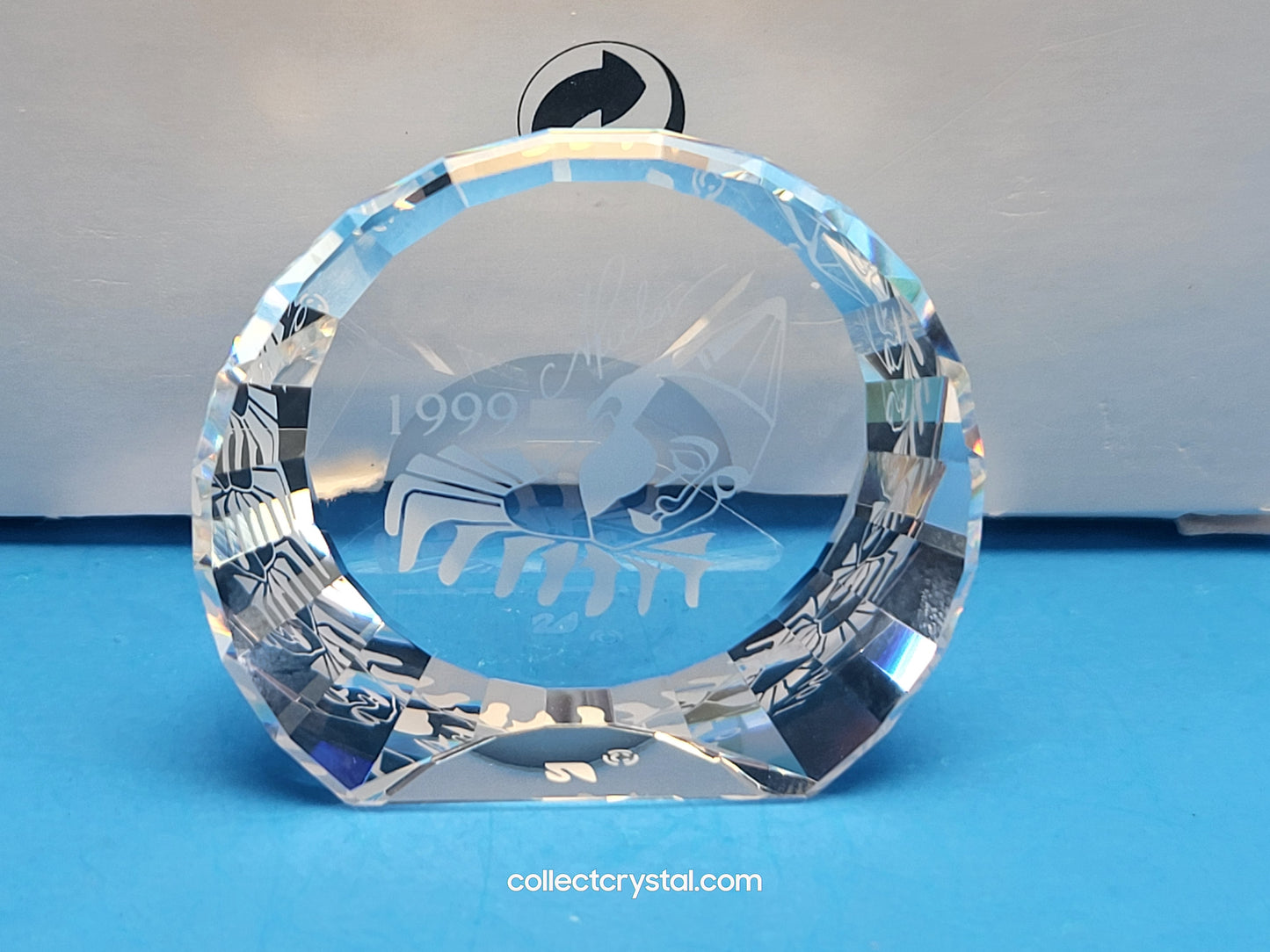 MASQUERADE 1999 EVENT PAPERWEIGHT – PIERROT 40mm disc (small) 7400 099 040 / 9409 060 000