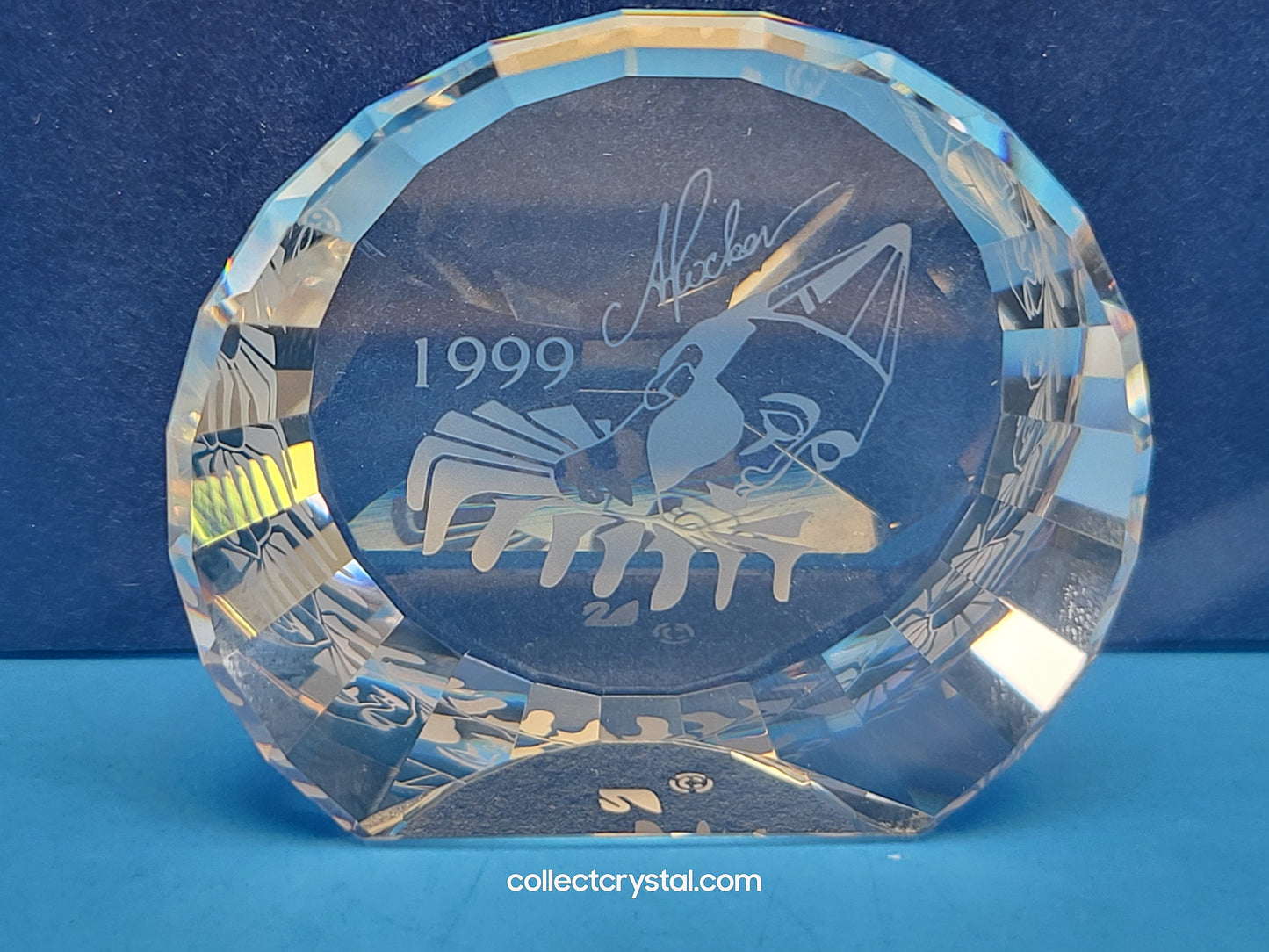 MASQUERADE 1999 EVENT PAPERWEIGHT – PIERROT 40mm disc (small) 7400 099 040 / 9409 060 000