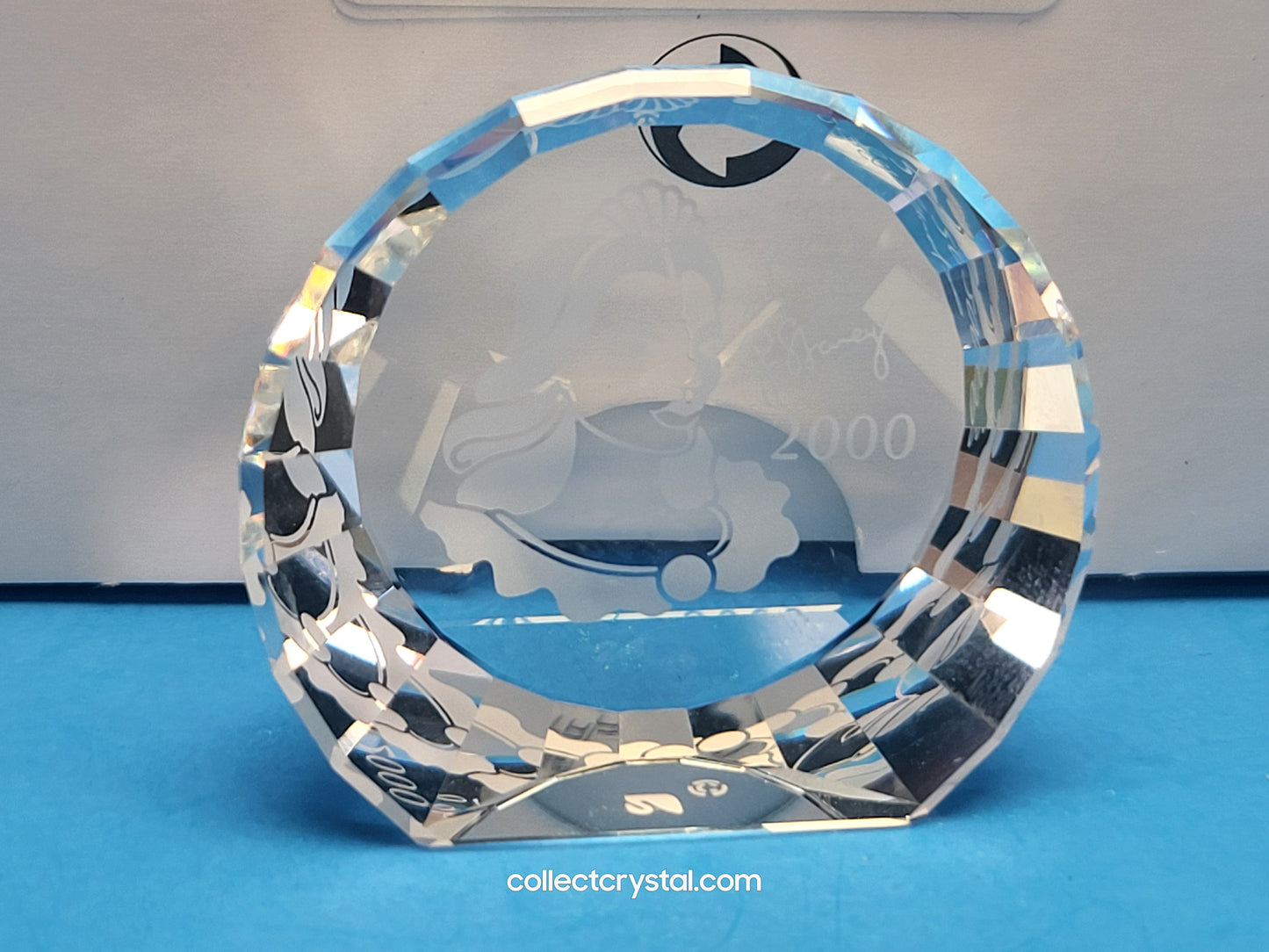 SCS MASQUERADE 2000 Event Paperweight COLUMBINE 40 mm Disc Small