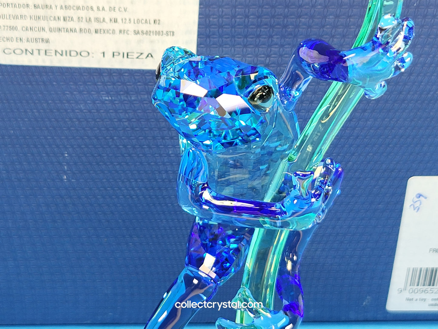 PARADISE ANIMALS – FROG ON BRANCH 5239716