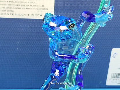 PARADISE ANIMALS – FROG ON BRANCH 5239716