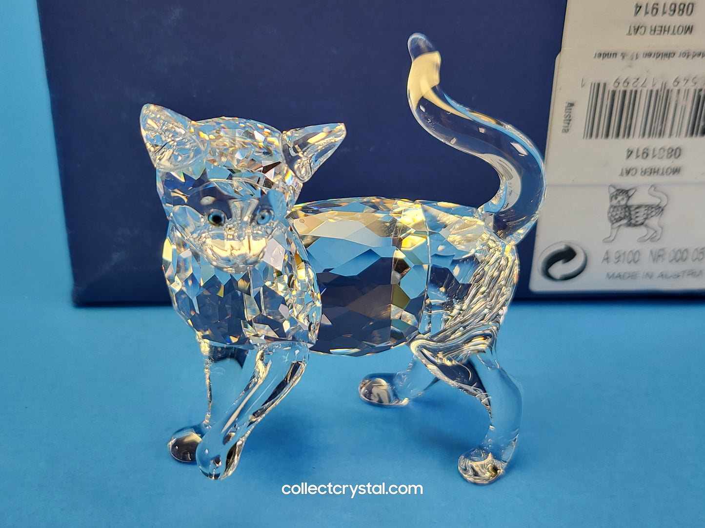 Cat Mother Standing -  Retired # 861914 MIB