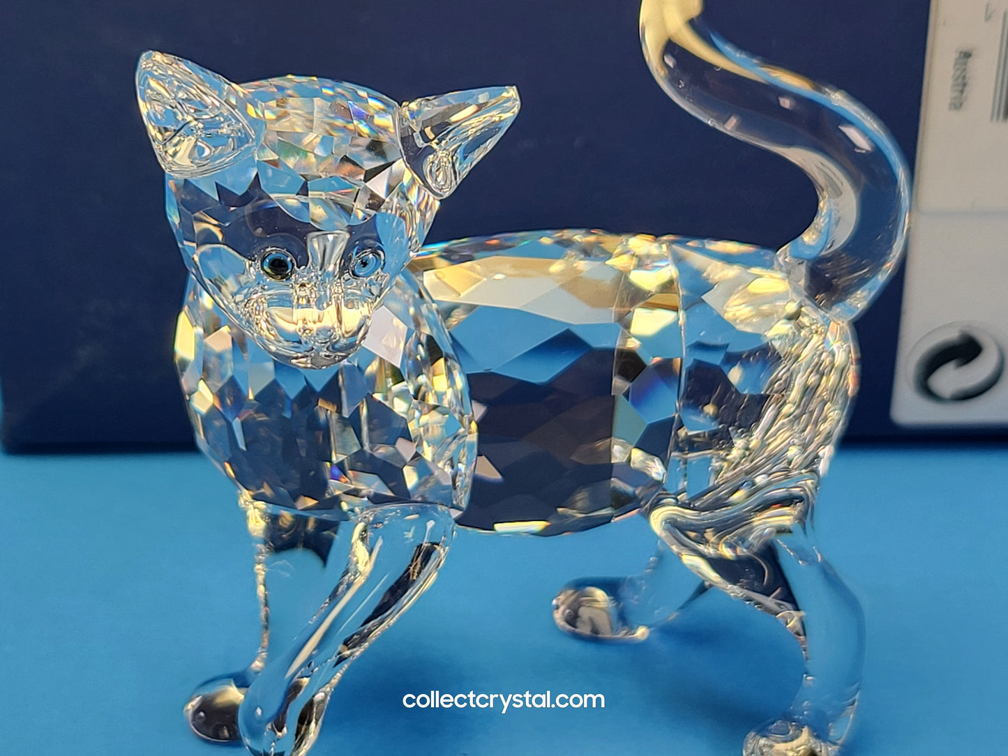 Cat Mother Standing -  Retired # 861914 MIB