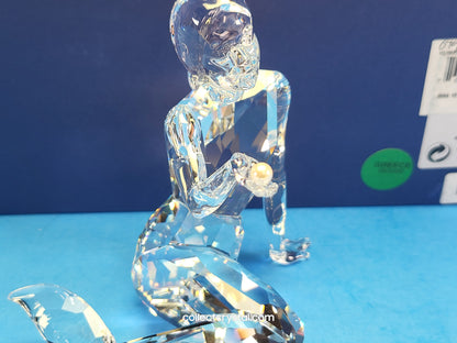 Mermaid holding pearl MIB # 827603