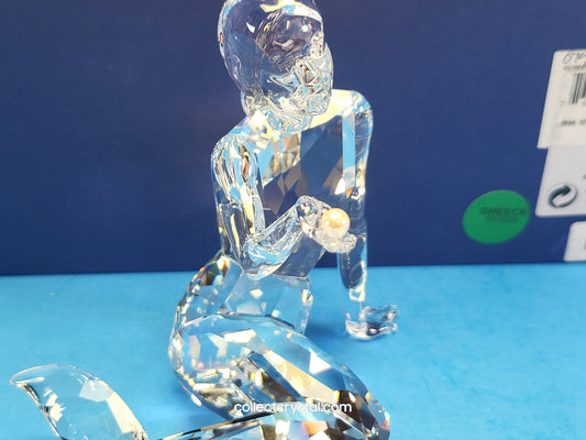 Mermaid holding pearl MIB # 827603