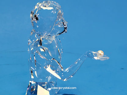 Mermaid holding pearl MIB # 827603