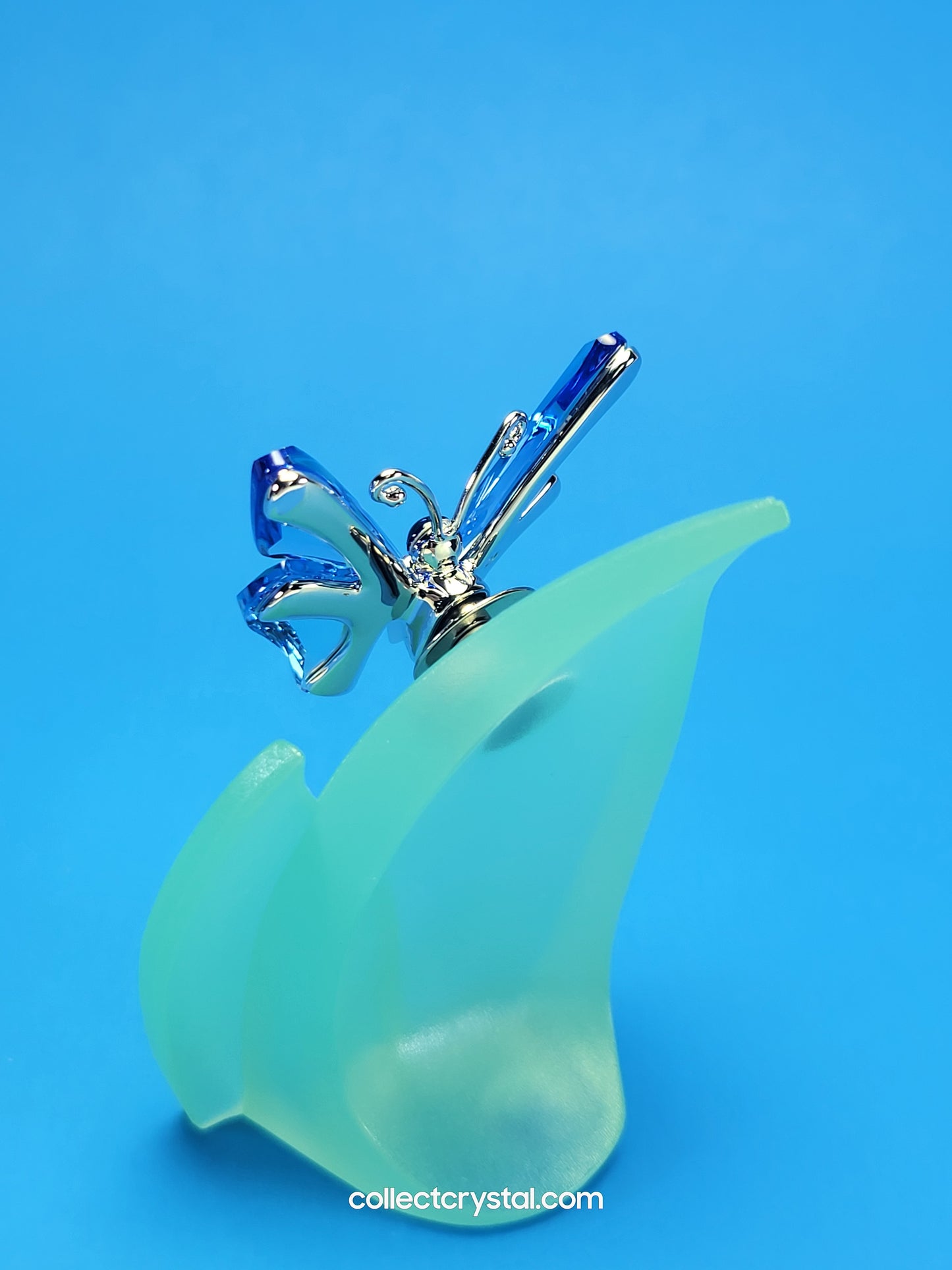 PARADISE BUGS OBJECT –ANSINA LIGHT SAPPHIRE BUTTERFLY & Leaf # 719183