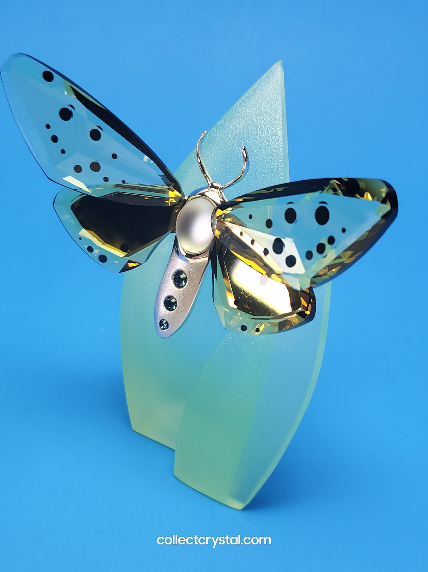 PARADISE BUGS OBJECT – BUTTERFLY AMORITA JONQUIL & Leaf  # 622743