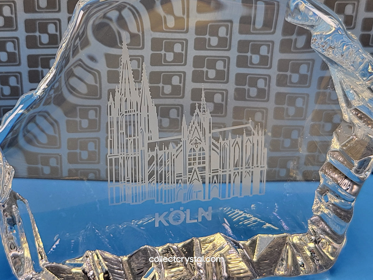 KOLN CATHEDRAL SOUVENIR REVERSED-ETCHED PAPERWEIGHT # 9503 M87 2A