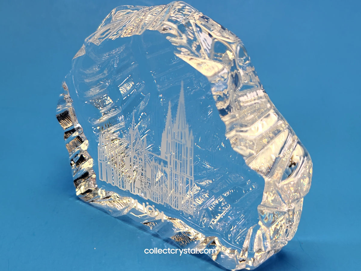 KOLN CATHEDRAL SOUVENIR REVERSED-ETCHED PAPERWEIGHT # 9503 M87 2A