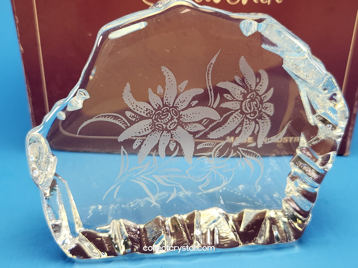 EDELWIESS FLOWERS SOUVENIR CRYSTAL REVERSED-ETCHED PAPERWEIGHT 9503 148 444