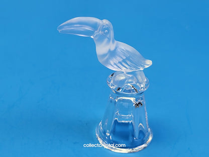 TOUCAN on Thimble Base # 9440 000 004  Parrot Bird - Crystal Colors