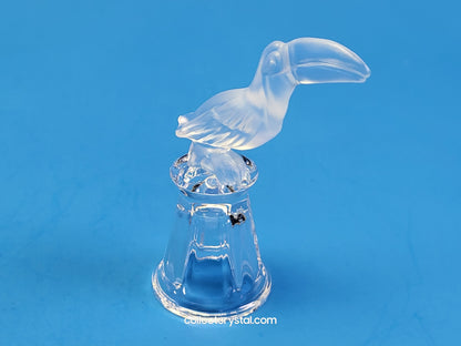 TOUCAN on Thimble Base # 9440 000 004  Parrot Bird - Crystal Colors