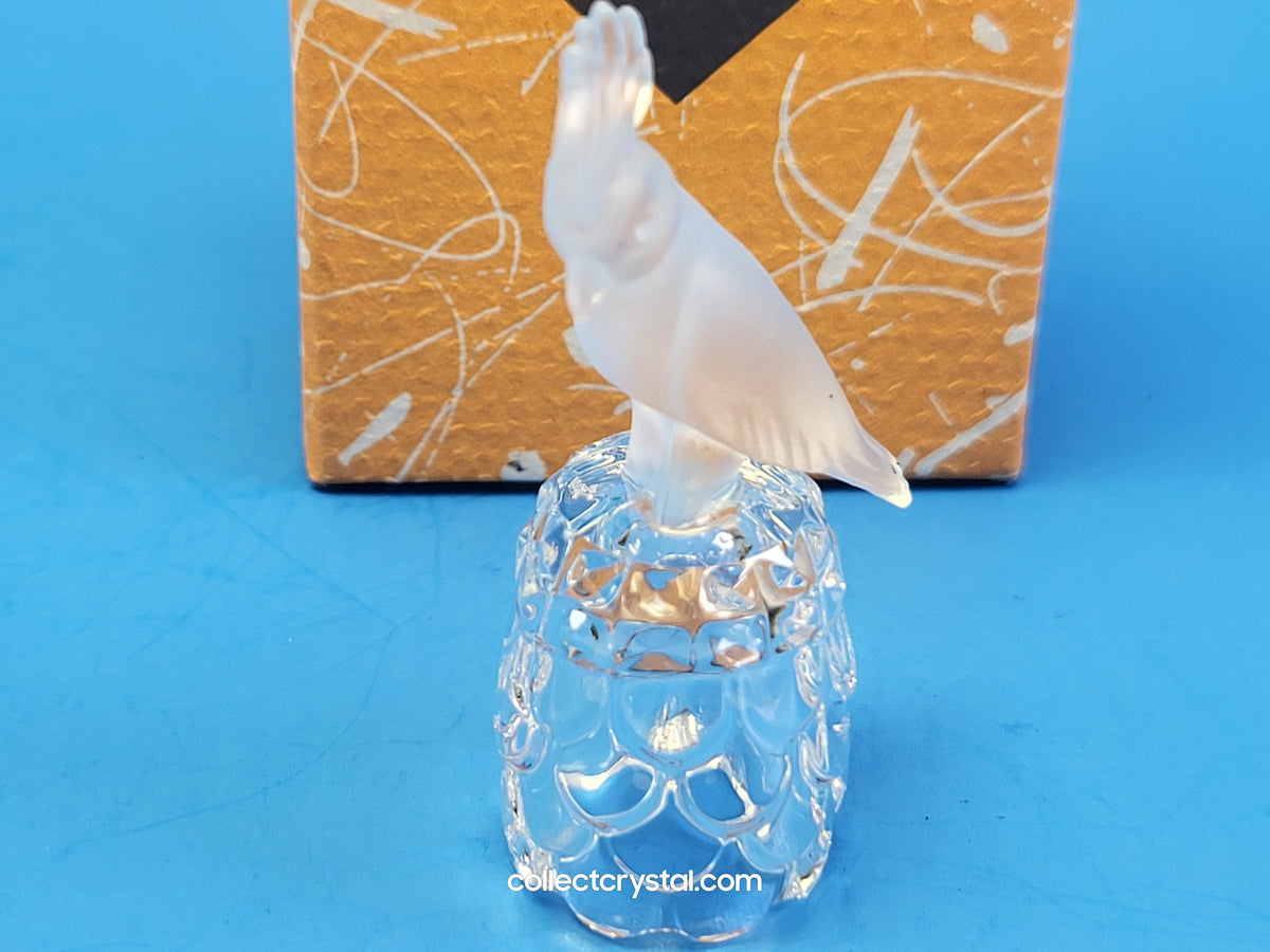 Cockatoo on Thimble Base #  012007 Parrot Bird - Crystal Colors