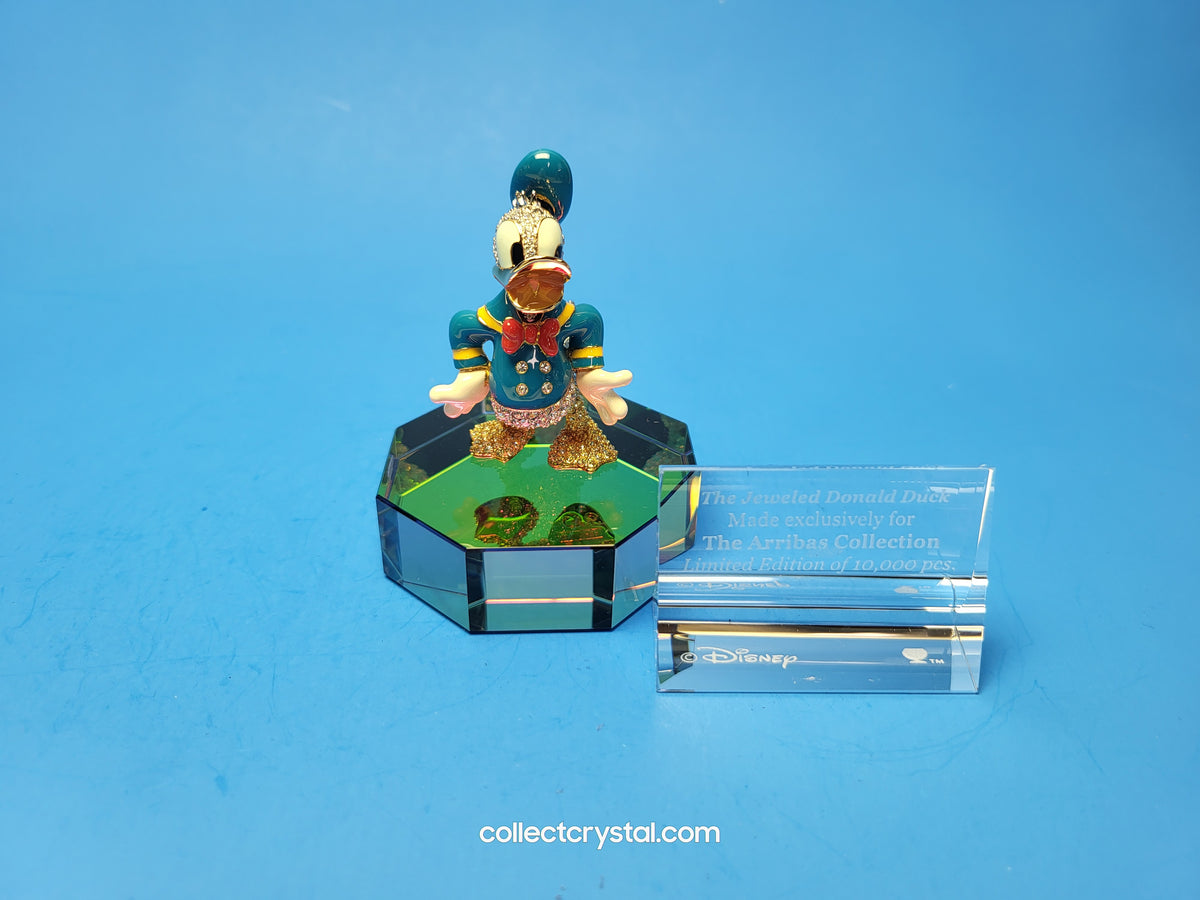 Arribas Donald Duck complete with title plaque an stand SDW0006