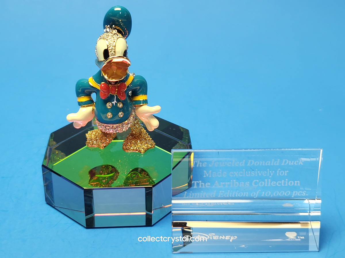 Arribas Donald Duck complete with title plaque an stand SDW0006