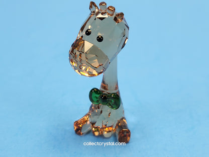 Giraffe small with green bowtie 2018 LOYALTY GIRAFFE 5424468