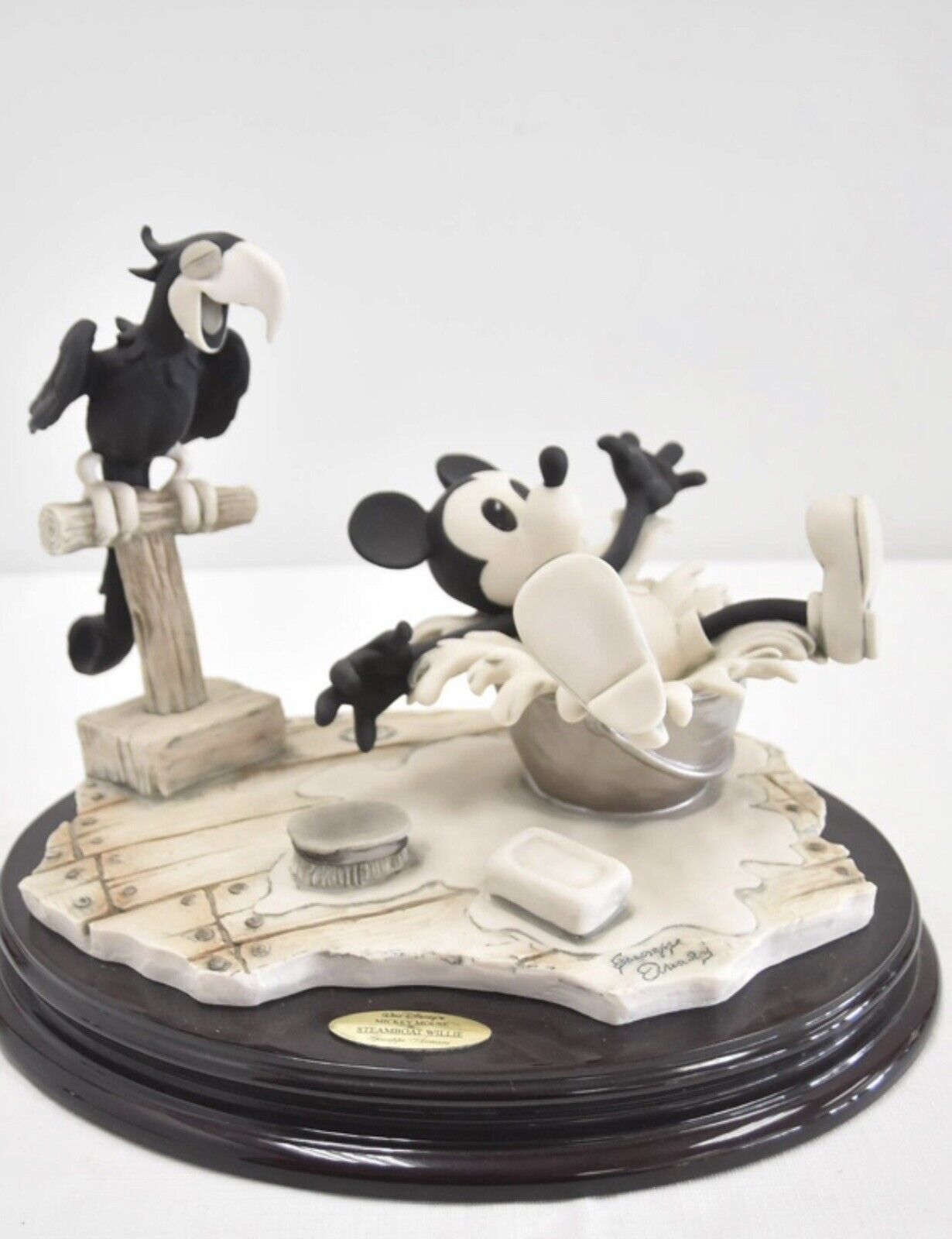 Disney NO Box Giuseppe Armani  Mickey Steamboat Willie Limited Edition 1000 mint figure