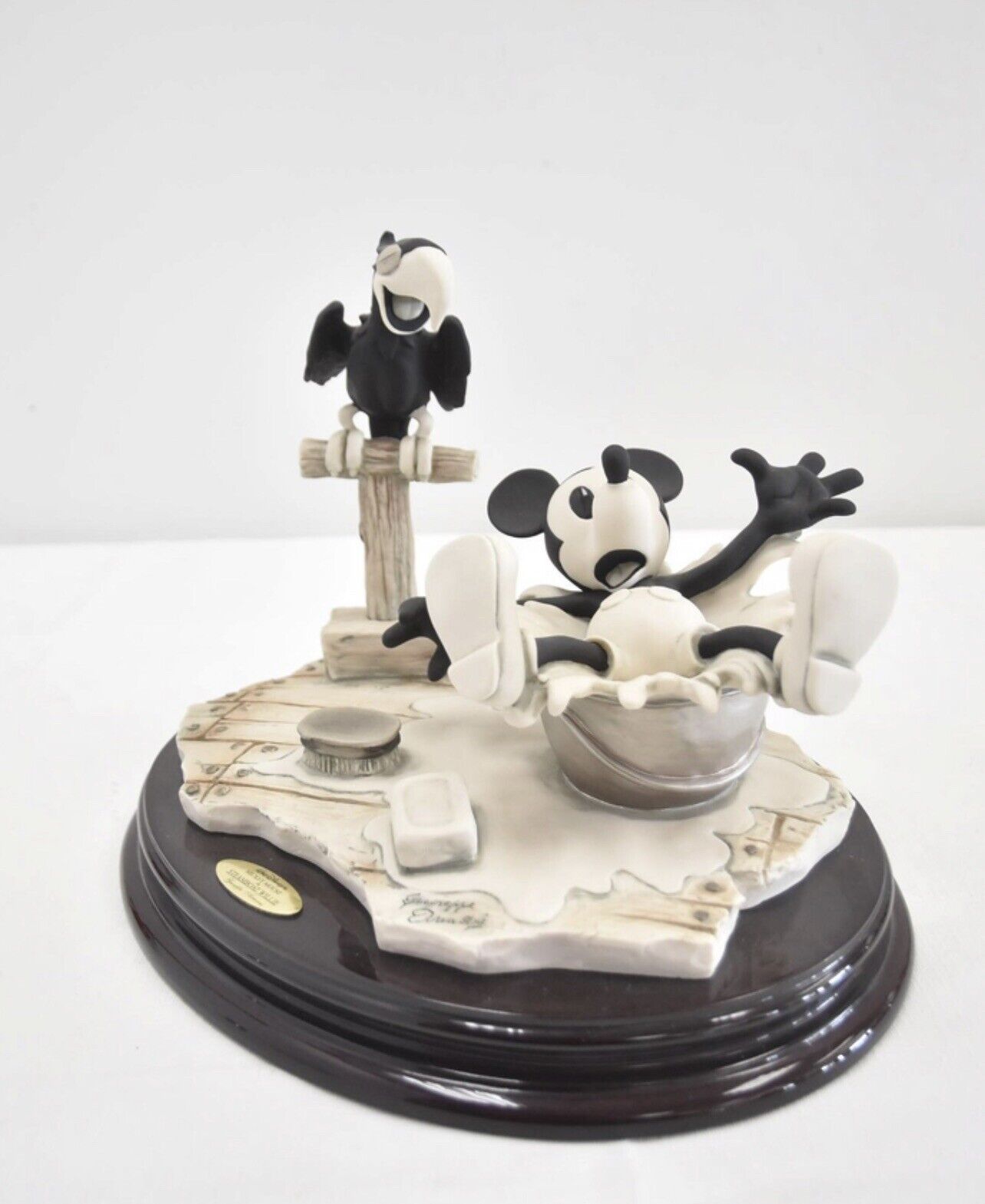 Disney NO Box Giuseppe Armani  Mickey Steamboat Willie Limited Edition 1000 mint figure